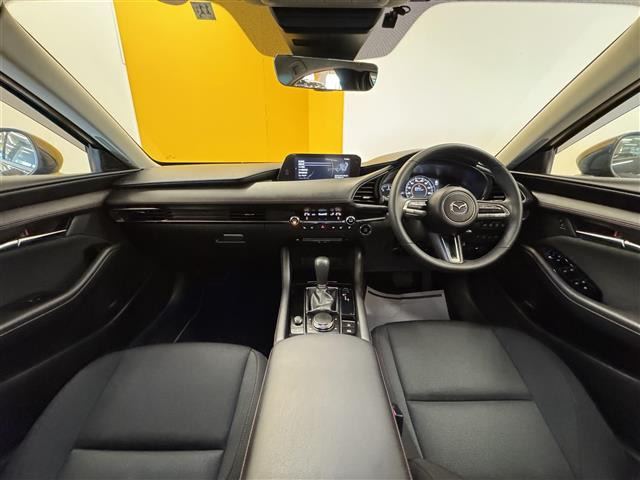 MAZDA3セダン1.8 XD ブラック セレクション
