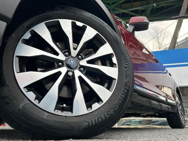 �y����18�C���`�A���~�z�C�[���z�O�ςɃ}�b�`���������A���~�z�C�[���𑕒����Ă���܂��B�e��ЊO�A���~�z�C�[����A�X�^�b�h���X�^�C�����戵�����Ă���܂��B���񂲑��k����������