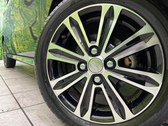 �y����15�C���`�A���~�z�C�[���z�O�ςɃ}�b�`���������A���~�z�C�[���𑕒����Ă���܂��B�e��ЊO�A���~�z�C�[����A�X�^�b�h���X�^�C�����戵�����Ă���܂��B���񂲑��k����������