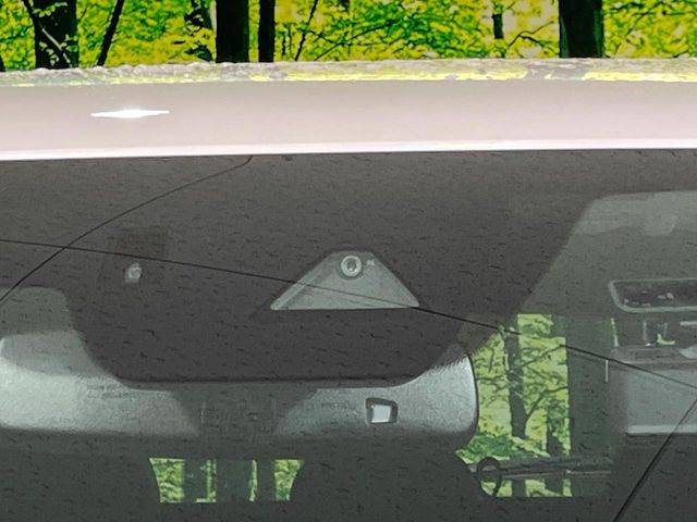 �y�A�h�o���X�g�X�}�[�g�V�e�B�u���[�L�T�|�[�g�z�ᑬ���s���ɑO���̎ԗ�����F�����A�Փ˂������Ȏ��͌x��ƃu���[�L�ŏՓˉ���Ɣ�Q�y�����A�V�X�g�B�����S�Ƀh���C�u�����y���݂��������܂��B