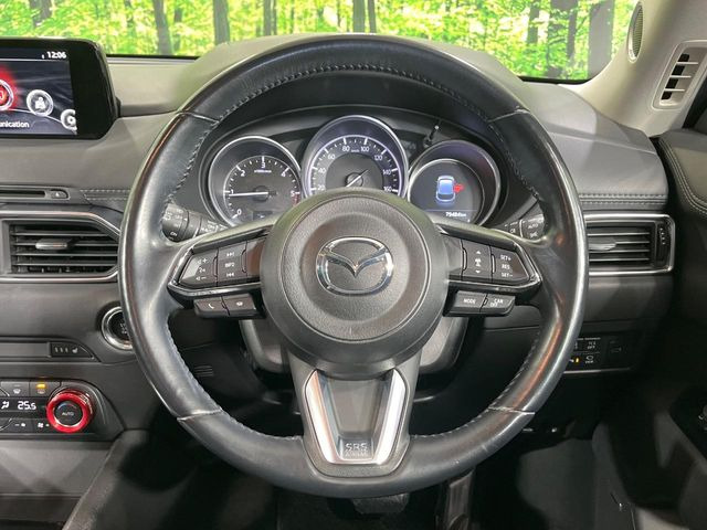 �y�����v�����X�e�A�����O�z�㎿�Ȋv���g�p���邱�ƂŁA��ɂ����������݂ƂĂ��^�]���₷���n���h���ł���