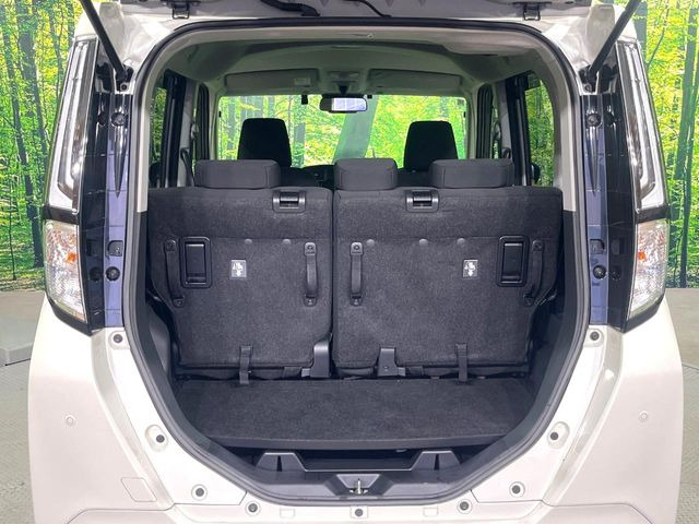 ���i�̂���������ʋ΁A���}���ɏ\���ȉ׎��X�y�[�X���m�ۂ��Ă���܂��B�Z�J���h�V�[�g��|���ƁA�傫�ȉו��̐ύڂ��\�ł���