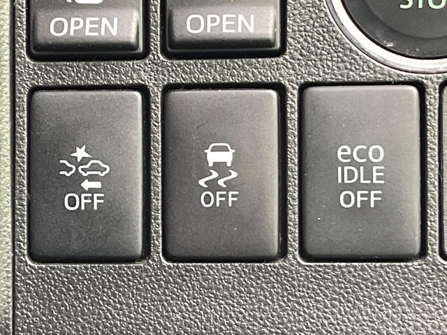 �y�X�}�[�g�A�V�X�g�z���s���ɑO���̎ԗ�����F�����A�Փ˂������Ȏ��͌x��ƃu���[�L�ŏՓˉ���Ɣ�Q�y�����A�V�X�g�B�����S�Ƀh���C�u�����y���݂��������܂��B