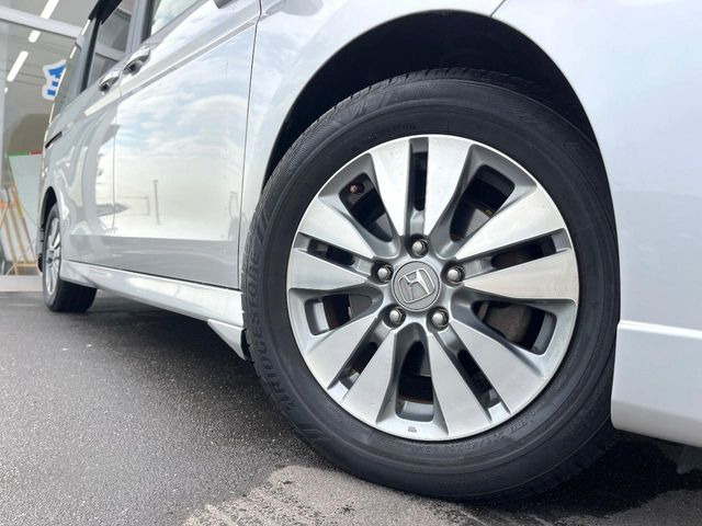 �y�����A���~�z�C�[���z�O�ςɃ}�b�`���������A���~�z�C�[���𑕒����Ă���܂��B�e��ЊO�A���~�z�C�[����A�X�^�b�h���X�^�C�����戵�����Ă���܂��B���񂲑��k����������