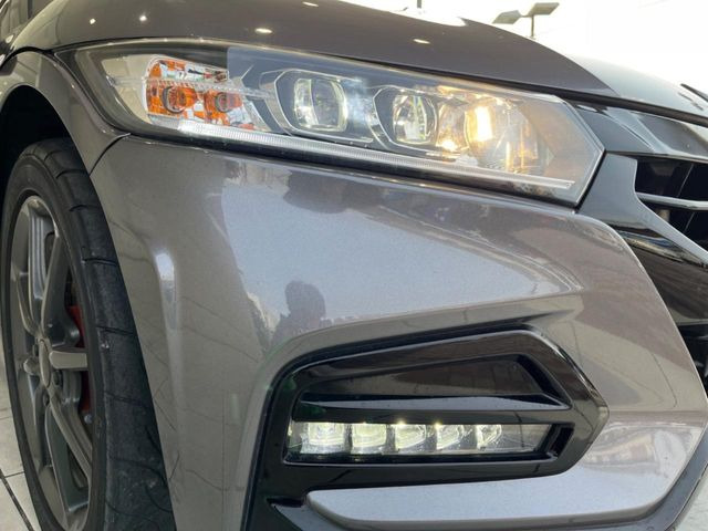 �yLED�w�b�h���C�g�z���V����ԑ��s�����ǍD�Ȏ��E���m�ۂ����S���ĉ^�]�ł��鍂�P�xLED�w�b�h���C�g�𑕔�!�_�����x�������A����d�͂��}�����Ă��܂��B