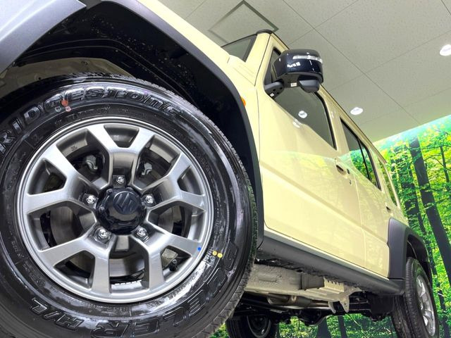 �y�����A���~�z�C�[���z�O�ςɃ}�b�`���������A���~�z�C�[���𑕒����Ă���܂��B�e��ЊO�A���~�z�C�[����A�X�^�b�h���X�^�C�����戵�����Ă���܂��B���񂲑��k����������