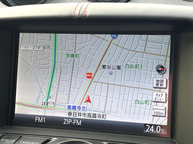 �y���[�J�[�����i�r�z�C���e���A�ɗn�����ރX�^�C���b�V���ȁu��p�݌v�v���[�J�[�i�r�𑕔��􎋔F���⑀�쐫�ȂǊ�{���\�ɂ��D��A���㎿�ȃJ�[���C�t�����y���݂��������܂��B