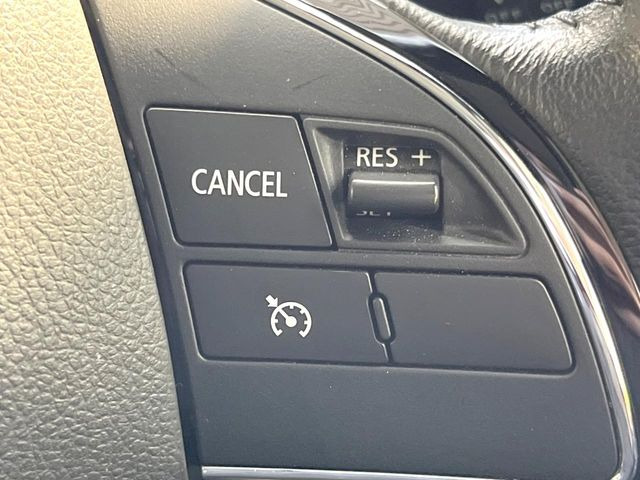 �y�N���[�Y�R���g���[���z�������H�����N���N���s�B�A�N�Z���𗣂��Ă���葬�x�ő��s���ł��A�������^�]���̕��S���y��!�����E�������ȒP�ȃX�C�b�`����Œ����ł��܂��B