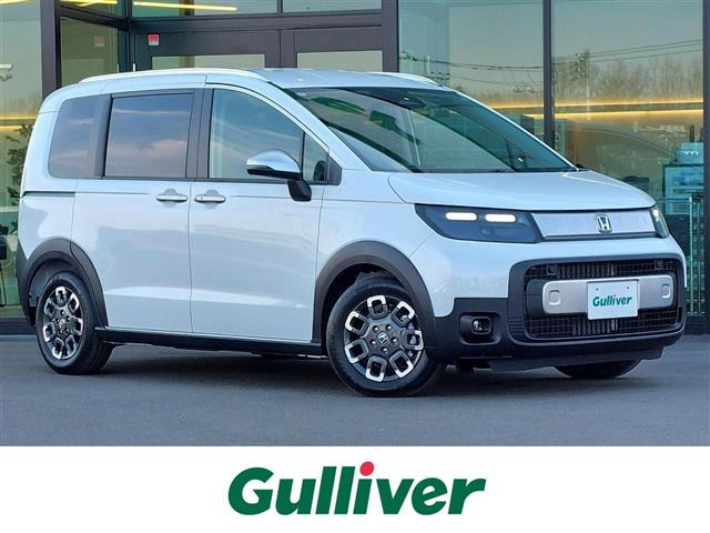 フリード1.5 e:HEV クロスター