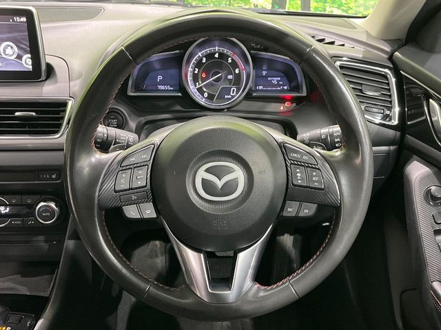 �y�����v�����X�e�A�����O�z�㎿�Ȋv���g�p���邱�ƂŁA��ɂ����������݂ƂĂ��^�]���₷���n���h���ł���