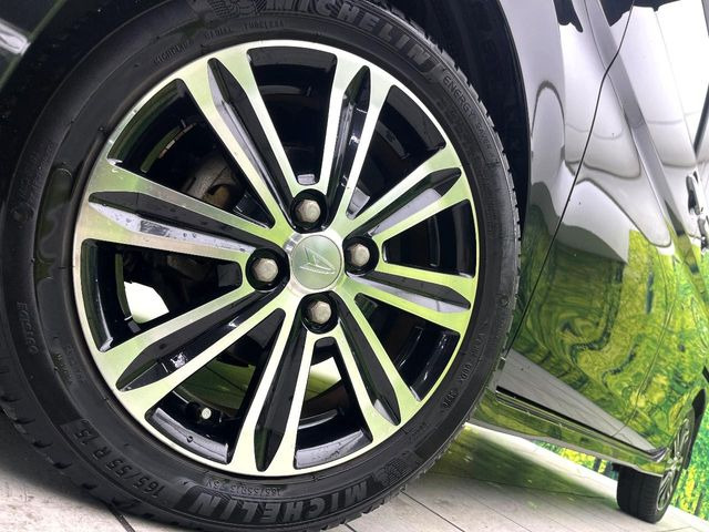 �y15�C���`�A���~�z�C�[���z�O�ςɃ}�b�`�����A���~�z�C�[���𑕒����Ă���܂��B�e��A���~�z�C�[����A�X�^�b�h���X�^�C�����戵�����Ă���܂��B���񂲑��k����������