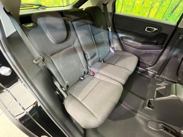 ���i���ȃI���W�i���t���A�}�b�g���I�v�V�����ɂĂ��p�ӂ��Ă���܂��B���D���ȃf�U�C����J���[�����Ԃɍ��킹�đI��ł����������Ƃ��ł��܂���