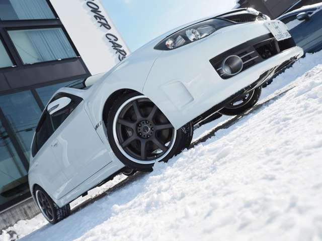 ���Ԃ̏�ԂŋC�ɂȂ镔�����������܂�����A���[���ɂČf�ڒ��ȊO�̉摜�⓮��������肷�邱�Ƃ��\�ł�!�J�[�Z���T�[�o�R�ɂĂ��₢���킹�������A���ڃ��[��:world_clovercars@yahoo.co.jp�܂ł��A����������