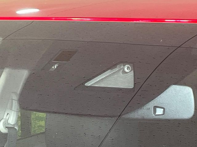 �y�X�}�[�g�V�e�B�u���[�L�T�|�[�g�z�ᑬ���s���ɑO���̎ԗ�����F�����A�Փ˂������Ȏ��͌x��ƃu���[�L�ŏՓˉ���Ɣ�Q�y�����A�V�X�g�B�����S�Ƀh���C�u�����y���݂��������܂��B