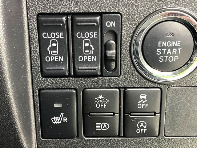 �y�����X���C�h�h�A�z���ԏ�ŗׂ̎ԂƂ̊Ԋu���������ɂ������A�X���C�h�h�A�Ȃ���S!�h�A�I�[�v������������炸�A�J�������L���̂ŏ��~�肪�Ƃ��Ă��ȒP�ł��B�傫�ȉו��̏o���������Ȃ���\��