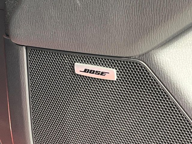 �yBOSE�T�E���h�V�X�e���z���[�J�[�I�v�V�����̍��i�ʃT�E���h�V�X�e���𓋍ځB��p�̃`���[�j���O���{���ꂽ�召�l�X�ȃX�s�[�J�[����ǎ��ȃT�E���h���t�ł��A�Տꊴ���ӂ�鉹����Ԃ����o���܂��B