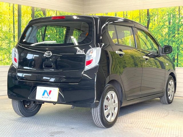 ��D�]�𒸂��Ă���܂��{�f�B�̒e�X�v���b�V���R�[�g���D�]��t���B�ʏ�̃K���X�R�[�g�ƈقȂ�A�ϋv�N��6�N�̖��@���K���X�R�[�e�B���O���A�{�f�B���L���C�ȏ�Ԃɕۂ��Ă���܂��B