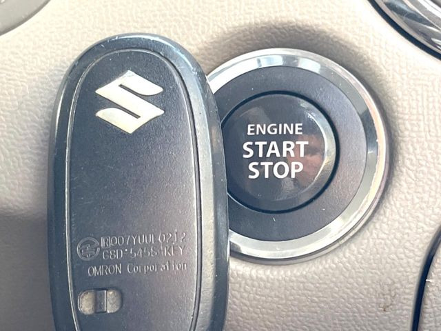 �y�X�}�[�g�L�[�z�J�o����|�P�b�g�ɓ��ꂽ�܂܂ł��h�A�̎{���E�������\�ȃX�}�[�g�L�[�𑕔��B�G���W���̃I���E�I�t�����J�M�����o���K�v����������Ƃ��Ă��֗��ł���