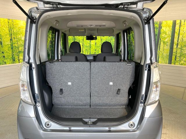 ���i�̂���������ʋ΁A���}���ɏ\���ȉ׎��X�y�[�X���m�ۂ��Ă���܂��B�Z�J���h�V�[�g��|���ƁA�傫�ȉו��̐ύڂ��\�ł���