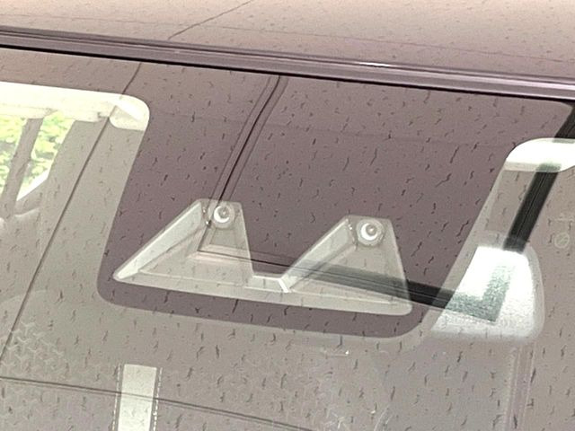 �y�X�}�[�g�A�V�X�g�z���s���ɑO���̎ԗ�����F�����A�Փ˂������Ȏ��͌x��ƃu���[�L�ŏՓˉ���Ɣ�Q�y�����A�V�X�g�B�����S�Ƀh���C�u�����y���݂��������܂��B