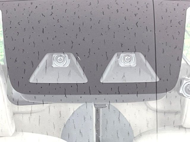 �y�X�}�[�g�A�V�X�g�z���s���ɑO���̎ԗ�����F�����A�Փ˂������Ȏ��͌x��ƃu���[�L�ŏՓˉ���Ɣ�Q�y�����A�V�X�g�B�����S�Ƀh���C�u�����y���݂��������܂��B