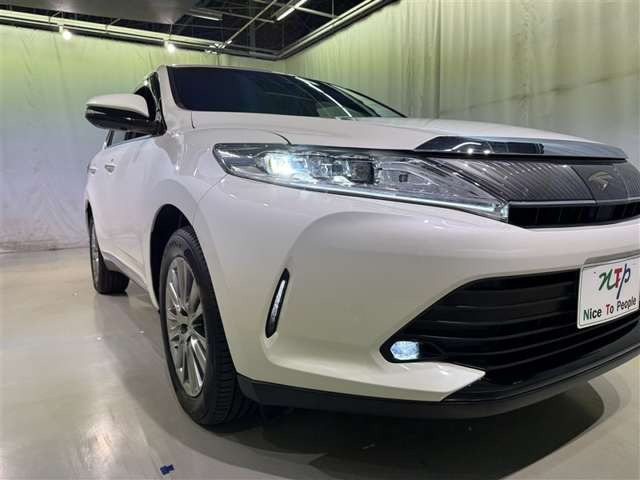 ハリアー2.0 プレミアム メタル アンド レザーパッケージ