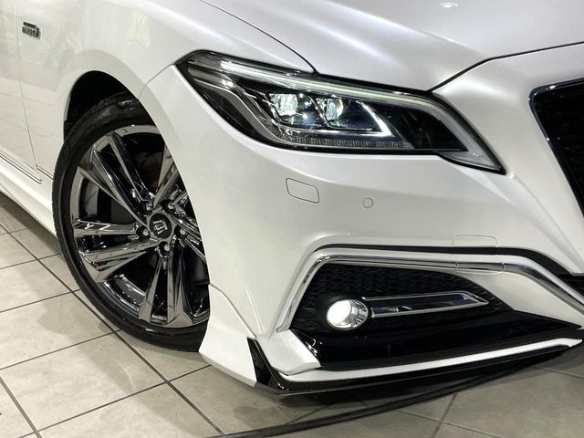 �y�V�[�P���V�����^�[�������v�t��LED�w�b�h���C�g�z�l�C�́w�����E�B���J�[�x�t����LED�w�b�h���C�g�𑕔��􍂋����͂������A�_�����͑��݊������Ղ�ő��Ԃ�����F������₷�����S�ł��B