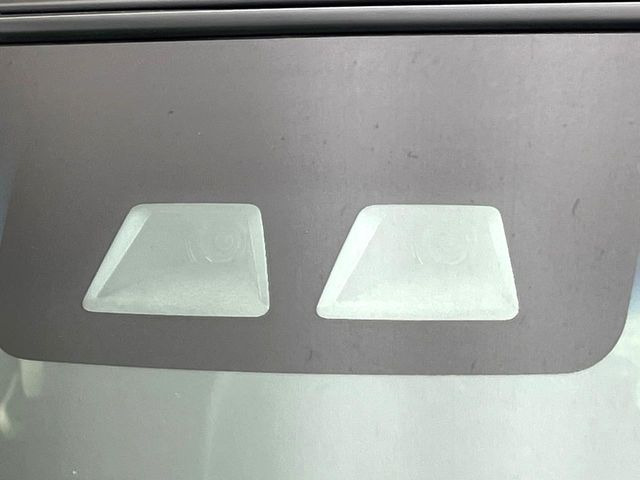 �y�X�}�[�g�A�V�X�g�z���s���ɑO���̎ԗ�����F�����A�Փ˂������Ȏ��͌x��ƃu���[�L�ŏՓˉ���Ɣ�Q�y�����A�V�X�g�B�����S�Ƀh���C�u�����y���݂��������܂��B