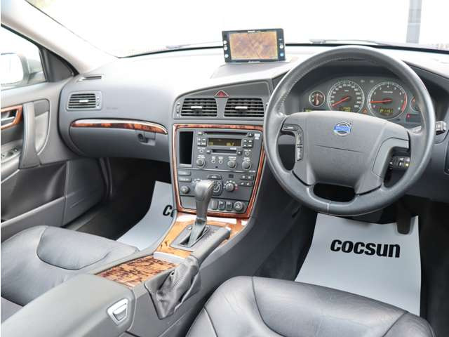 �[�ԑO������p�͎ԗ��{�̉��i�Ɋ܂܂�Ă���A�ʓr���������邱�Ƃ͂������܂���̂ł����S�������B