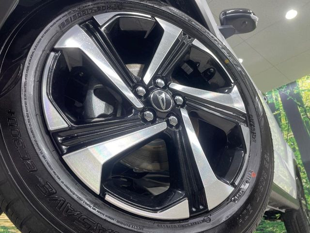 �y����17�C���`�A���~�z�C�[���z�O�ςɃ}�b�`���������A���~�z�C�[���𑕒����Ă���܂��B�e��ЊO�A���~�z�C�[����A�X�^�b�h���X�^�C�����戵�����Ă���܂��B���񂲑��k����������