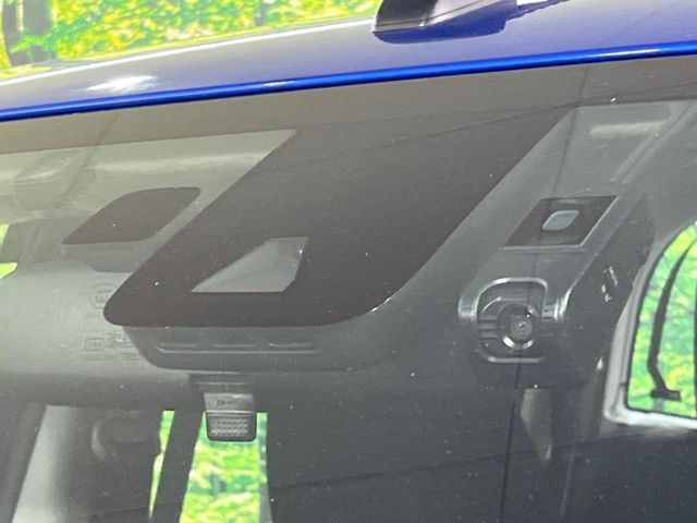 �y�g���^�Z�[�t�e�B�Z���X�z���s���ɑO���̎ԗ�����F�����A�Փ˂������Ȏ��͌x��ƃu���[�L�ŏՓˉ���Ɣ�Q�y�����A�V�X�g�B�����S�Ƀh���C�u�����y���݂��������܂��B