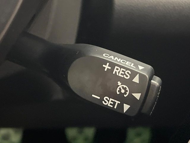 �y�N���[�Y�R���g���[���z�������H�����N���N���s�B�A�N�Z���𗣂��Ă���葬�x�ő��s���ł��A�������^�]���̕��S���y��!�����E�������ȒP�ȃX�C�b�`����Œ����ł��܂��B