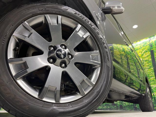 �y����16�C���`�A���~�z�C�[���z�O�ςɃ}�b�`���������A���~�z�C�[���𑕒����Ă���܂��B�e��ЊO�A���~�z�C�[����A�X�^�b�h���X�^�C�����戵�����Ă���܂��B���񂲑��k����������