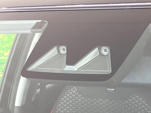 �y�X�}�[�g�A�V�X�g�z���s���ɑO���̎ԗ�����F�����A�Փ˂������Ȏ��͌x��ƃu���[�L�ŏՓˉ���Ɣ�Q�y�����A�V�X�g�B�����S�Ƀh���C�u�����y���݂��������܂��B