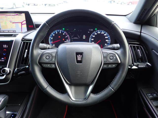 �I���b�N�X�F�蒆�ÎԂ͌��I�����㎿�Ȏ��q�݂̂����͂��v���܂��B�S�ԂɃv���̐E�l�ɂ��O�ꂵ�����O���̐��|�A�����グ�Ă���܂��B