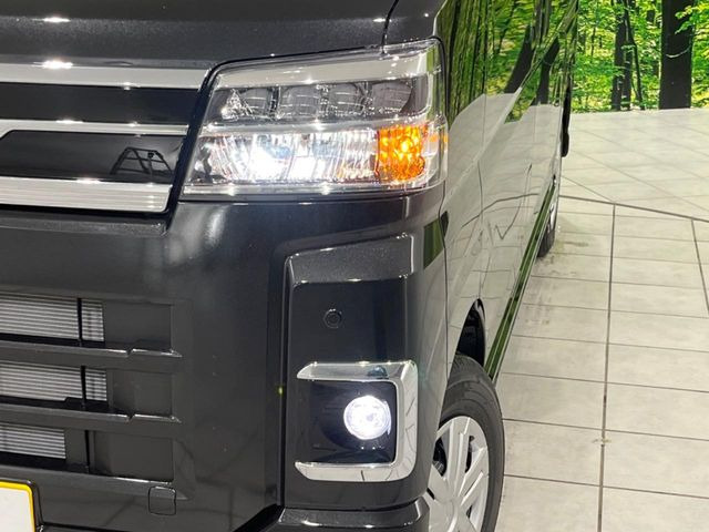 �yLED�w�b�h���C�g�z���V����ԑ��s�����ǍD�Ȏ��E���m�ۂ����S���ĉ^�]�ł��鍂�P�xLED�w�b�h���C�g�𑕔�!�_�����x�������A����d�͂��}�����Ă��܂��B