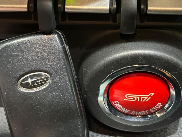 �y�A�N�Z�X�L�[&�v�b�V���X�^�[�g�z�J�o����|�P�b�g�ɓ��ꂽ�܂܂ł��h�A�̎{���E�������\�ȃX�}�[�g�L�[�𑕔��B�G���W���̃I���E�I�t�����J�M�����o���K�v�������A�{�^�����v�b�V�����邾����OK��