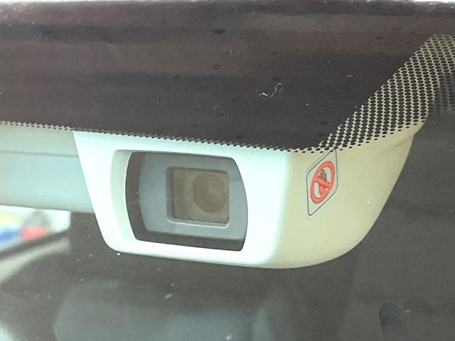 �y�A�C�T�C�gVer3�z�O���̎ԗ��������m���A�Փ˂������Ȏ��͌x��Œ��ӂ𑣂��A�u���[�L�𓥂ޗ͂��T�|�[�g�B�u���[�L�𓥂߂Ȃ������ꍇ�͏Փ˔�Q�y���u���[�L���쓮�A�Փˉ�����T�|�[�g���܂��B