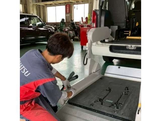 エブリイウィズ 車いす移動車 助手席側リアシート付 5AGS車 4WD