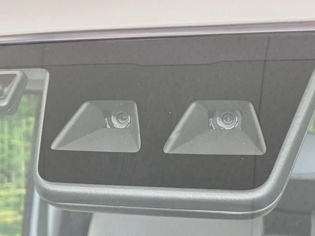 �y�X�}�[�g�A�V�X�g�z���s���ɑO���̎ԗ�����F�����A�Փ˂������Ȏ��͌x��ƃu���[�L�ŏՓˉ���Ɣ�Q�y�����A�V�X�g�B�����S�Ƀh���C�u�����y���݂��������܂��B