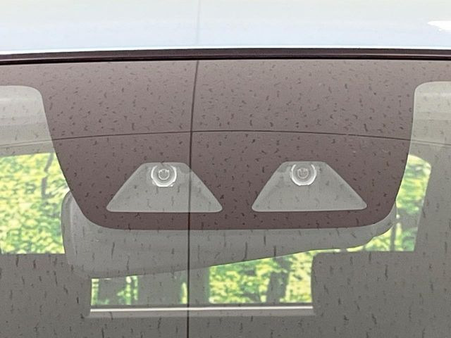 �y�X�}�[�g�A�V�X�g�z���s���ɑO���̎ԗ�����F�����A�Փ˂������Ȏ��͌x��ƃu���[�L�ŏՓˉ���Ɣ�Q�y�����A�V�X�g�B�����S�Ƀh���C�u�����y���݂��������܂��B