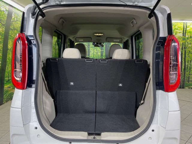 ���i�̂���������ʋ΁A���}���ɏ\���ȉ׎��X�y�[�X���m�ۂ��Ă���܂��B�Z�J���h�V�[�g��|���ƁA�傫�ȉו��̐ύڂ��\�ł���