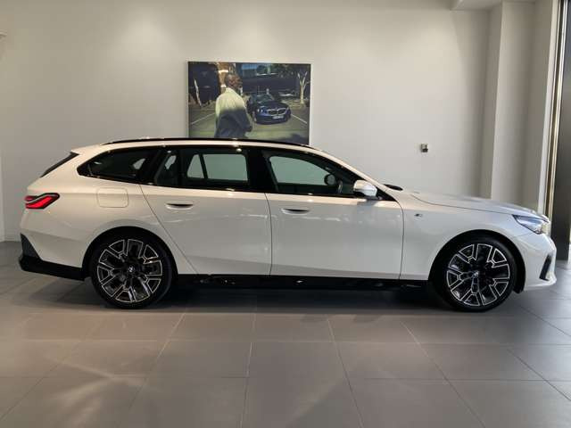 5シリーズツーリング523d xドライブ Mスポーツ 4WD