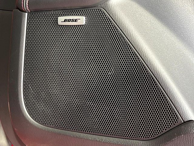 �yBODE�T�E���h�V�X�e���z���[�J�[�I�v�V�����̍��i�ʃT�E���h�V�X�e���𓋍ځB��p�̃`���[�j���O���{���ꂽ�召�l�X�ȃX�s�[�J�[����ǎ��ȃT�E���h���t�ł��A�Տꊴ���ӂ�鉹����Ԃ����o���܂��B