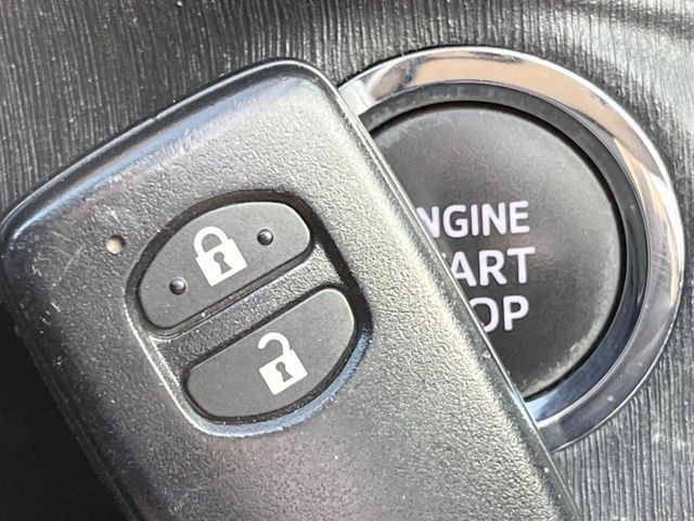 �y�X�}�[�g�L�[�z�J�o����|�P�b�g�ɓ��ꂽ�܂܂ł��h�A�̎{���E�������\�ȃX�}�[�g�L�[�𑕔��B�G���W���̃I���E�I�t�����J�M�����o���K�v����������Ƃ��Ă��֗��ł���