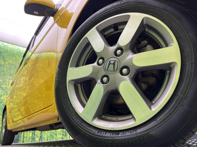 �y����14�C���`�A���~�z�C�[���z�O�ςɃ}�b�`���������A���~�z�C�[���𑕒����Ă���܂��B�e��ЊO�A���~�z�C�[����A�X�^�b�h���X�^�C�����戵�����Ă���܂��B���񂲑��k����������