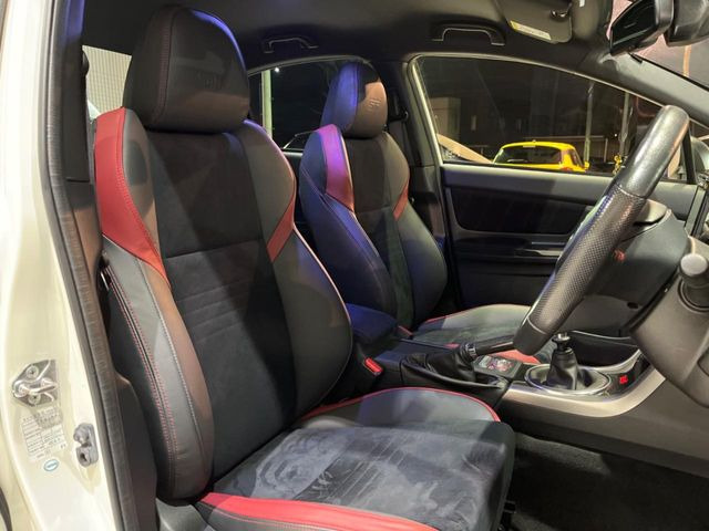 �y�n�[�t���U�[�V�[�g�z�������ƍ���S�n�𗼗������l�C�̃V�[�g���w�ʁE���ʂ̃t�@�u���b�N�f�ނ́A�ʋC���̗ǂ��⊊��ɂ����ɗD��Ă��܂��B�C���╞���ɍ��E���ꂸ���K�ɂ���肢�������܂��B