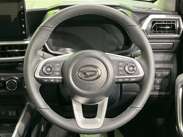 �y�����v�����X�e�A�����O�z�㎿�Ȋv���g�p���邱�ƂŁA��ɂ����������݂ƂĂ��^�]���₷���n���h���ł���