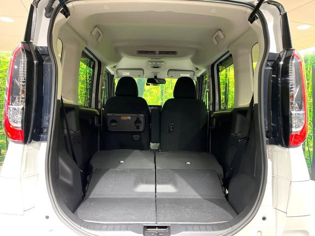 ���i�̂���������ʋ΁A���}���ɏ\���ȉ׎��X�y�[�X���m�ۂ��Ă���܂��B�Z�J���h�V�[�g��|���ƁA�傫�ȉו��̐ύڂ��\�ł���