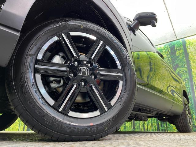 �y����16�C���`�A���~�z�C�[���z�O�ςɃ}�b�`���������A���~�z�C�[���𑕒����Ă���܂��B�e��ЊO�A���~�z�C�[����A�X�^�b�h���X�^�C�����戵�����Ă���܂��B���񂲑��k����������